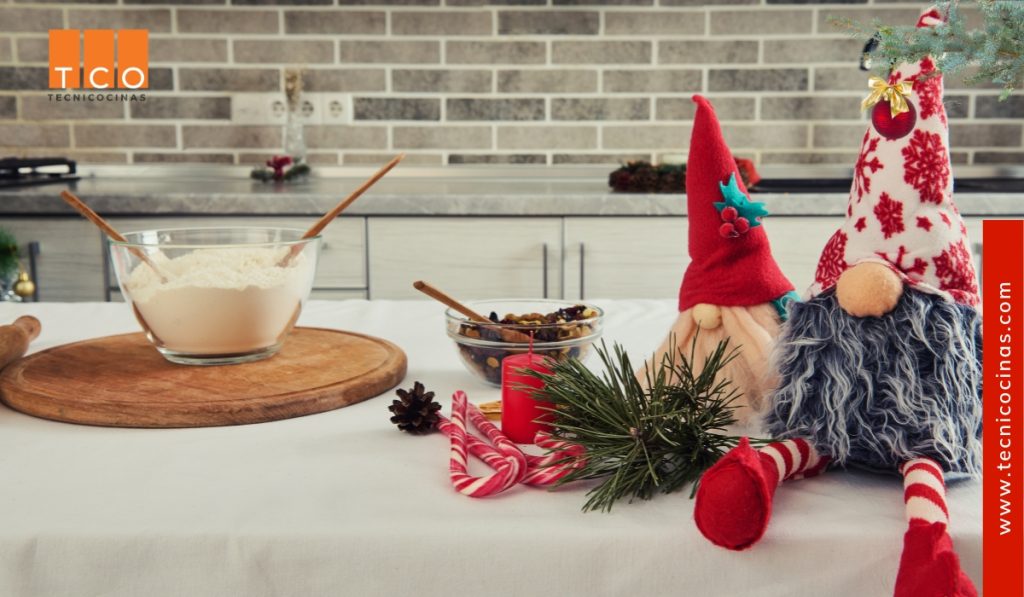 Añade toques festivos y divertidos con gnomos navideños