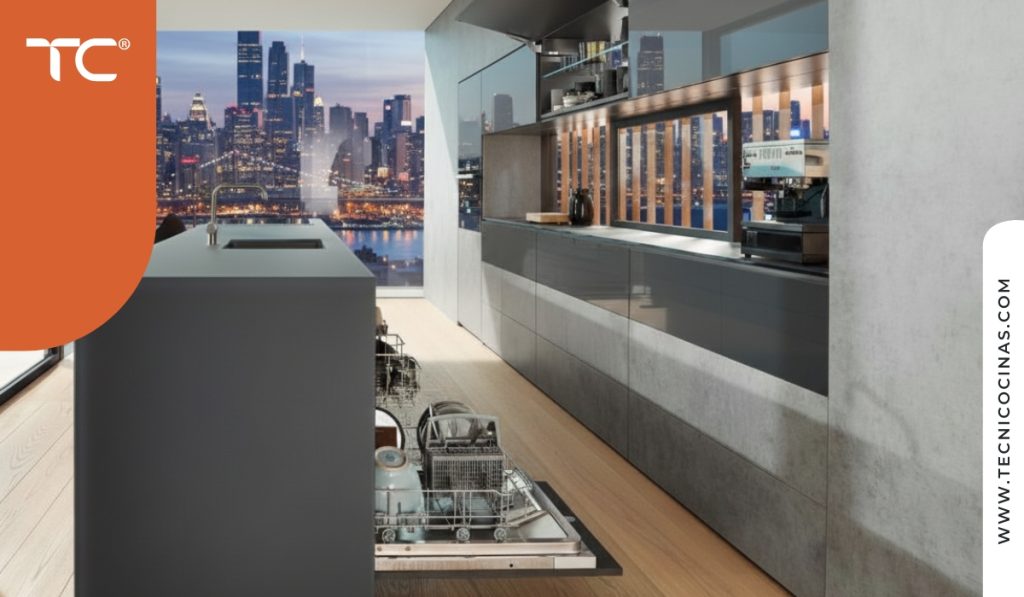 Gabinetes plegables abiertos mostrando vajilla