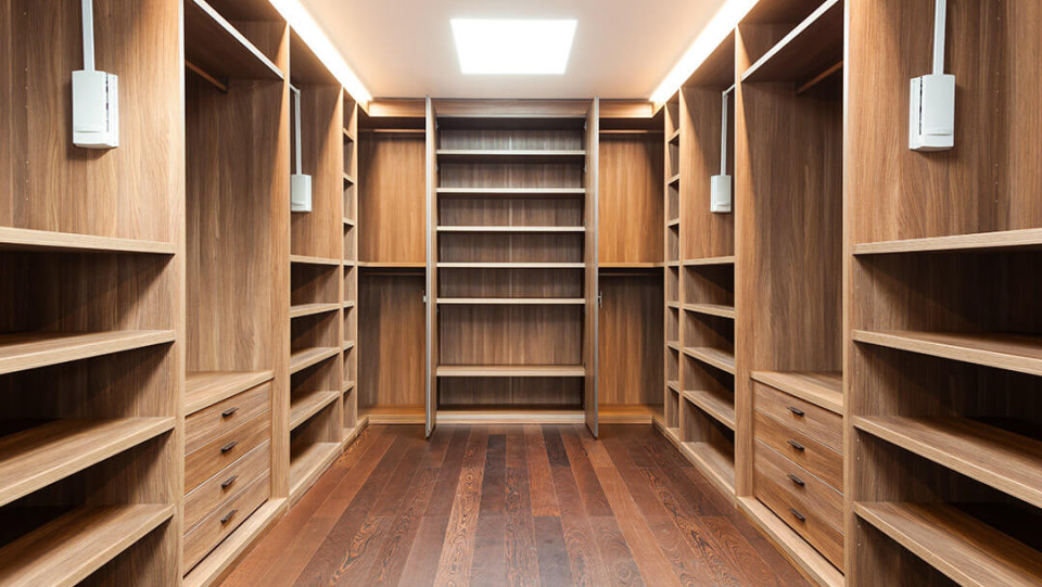 Closets y centros de entretenimiento en madera: combinación ideal entre belleza y uso