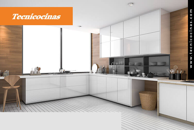 Imagen de cocina integral moderna en material hi-gloss