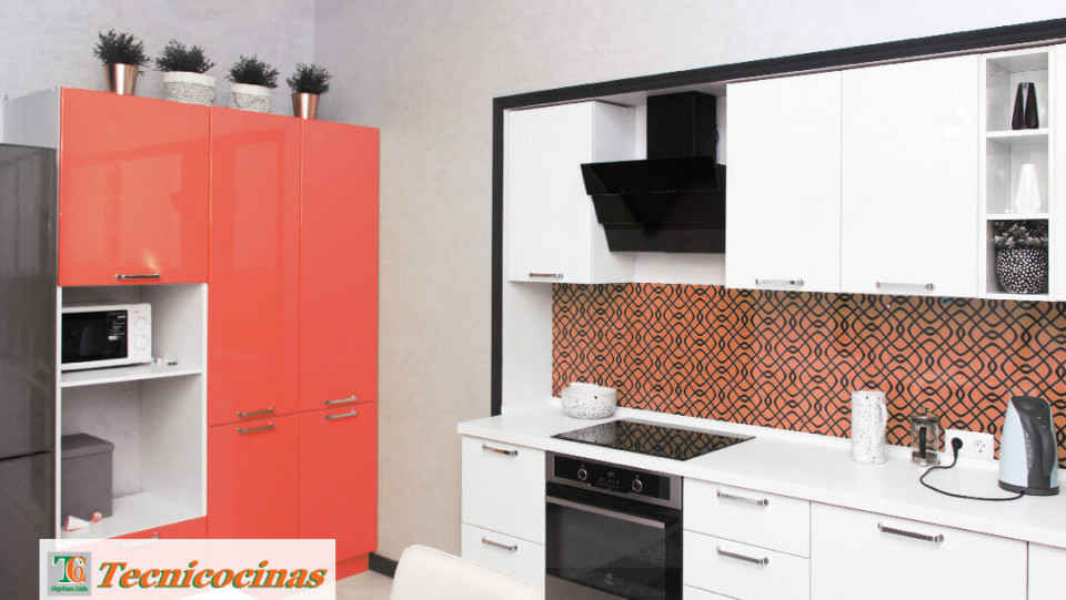 Decora tu cocina integral con el color Pantone 2019: Living Coral
