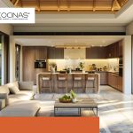 Cocina integral con isla XXL y barra integrada a sala en residencia de alto nivel - Tecnicocinas